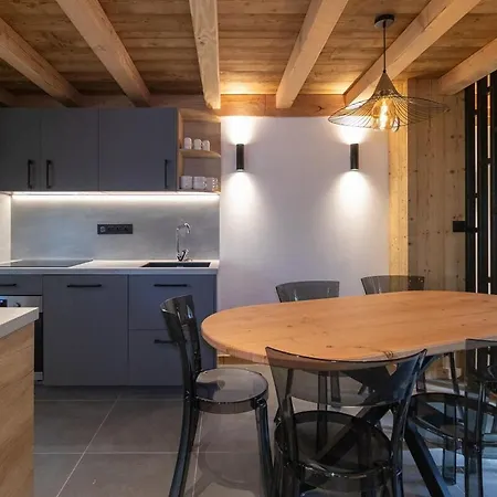 Au Pied Des Pistes * Les Deux Alpes